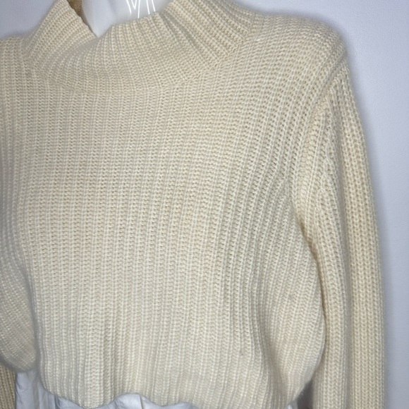 Elle Tahari |  DRESS SWEATER RALEIGH SIZE Medium - Picture 16 of 16